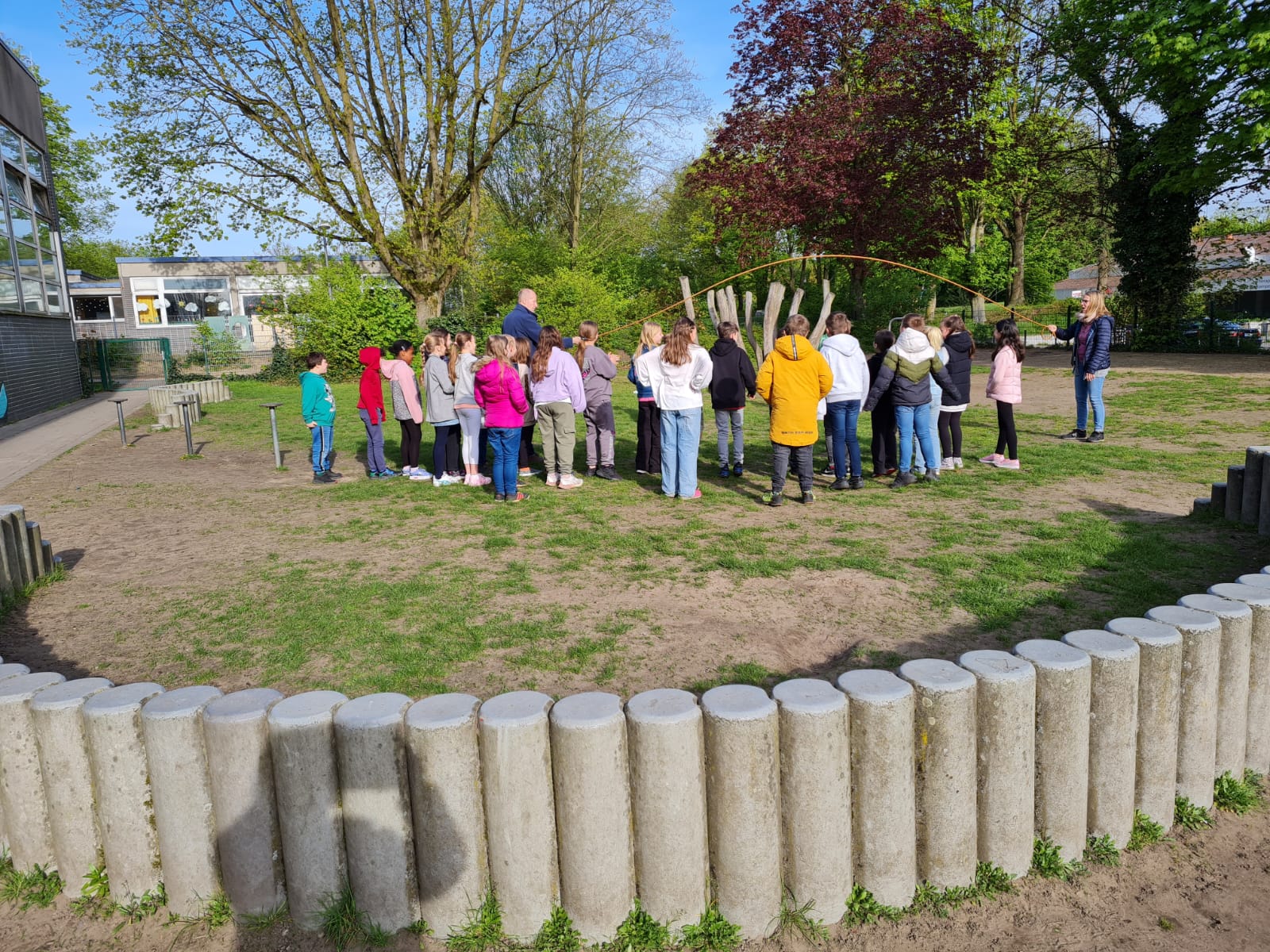 fcfj_Foto Gemeinsam durchs Seil.jpg